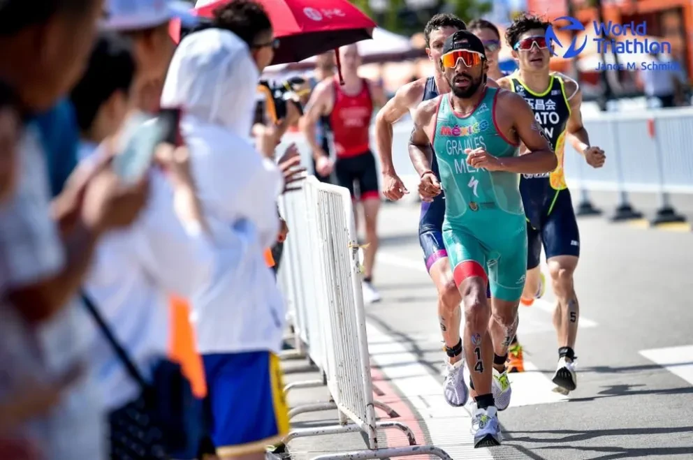 Crisanto Grajales conquista oro en Copa Mundial de Triatlón Weihai 2023