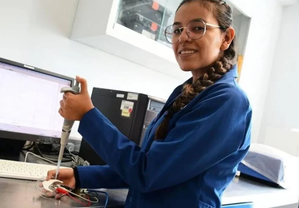 Investigadora de la UAQ desarrolla un parche para medir la glucosa a través del sudor