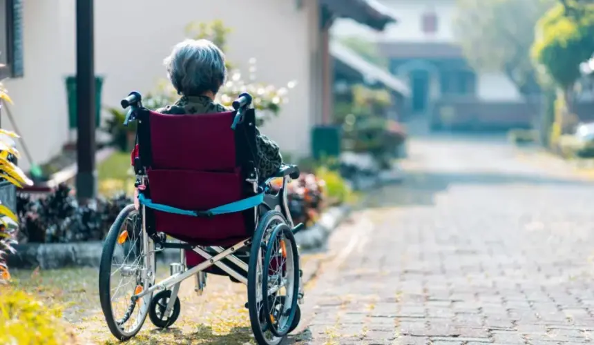 El ayuno intermitente puede ayudar a frenar el Alzheimer, afirman científicos. Foto: Steven HWG