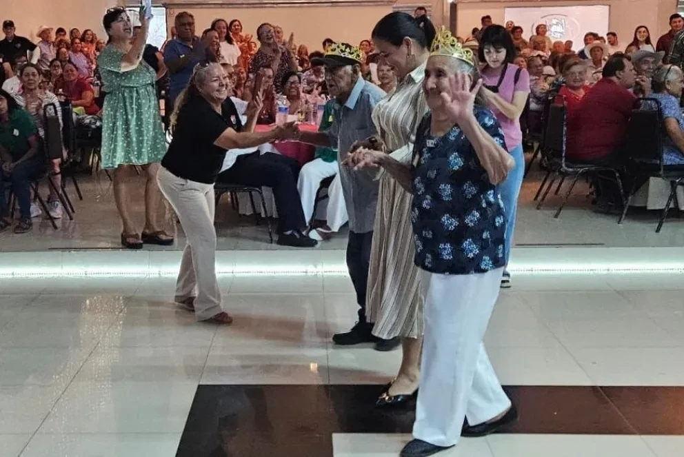 Festejo del Día del Abuelo en Navolato.