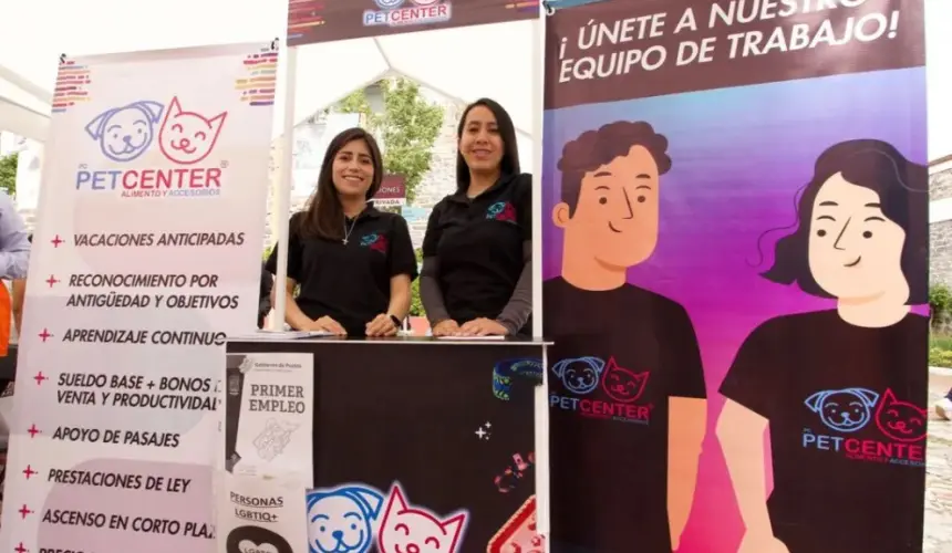 35 empresas de Puebla ofrecieron más de 700 vacantes para jóvenes en la Feria del Empleo para la Inclusión de la Juventud. Foto: Cortesía