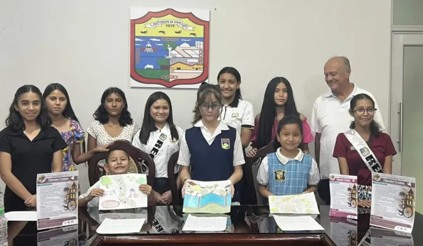 Niñas y niños que participaron en la convocatoria que se realiza en el marco del 108 aniversario de la Municipalización de Escuinapa.