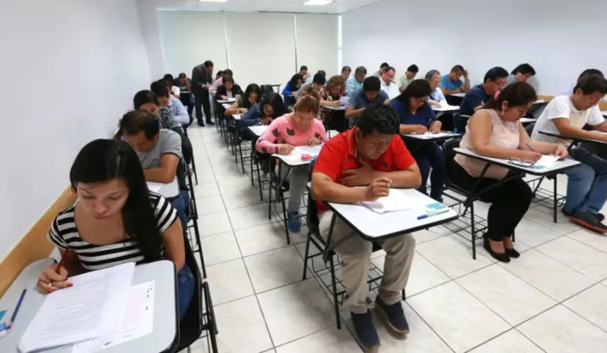 Becas para estudiantes de hijos pensionados en Tamaulipas. Foto. Cortesía