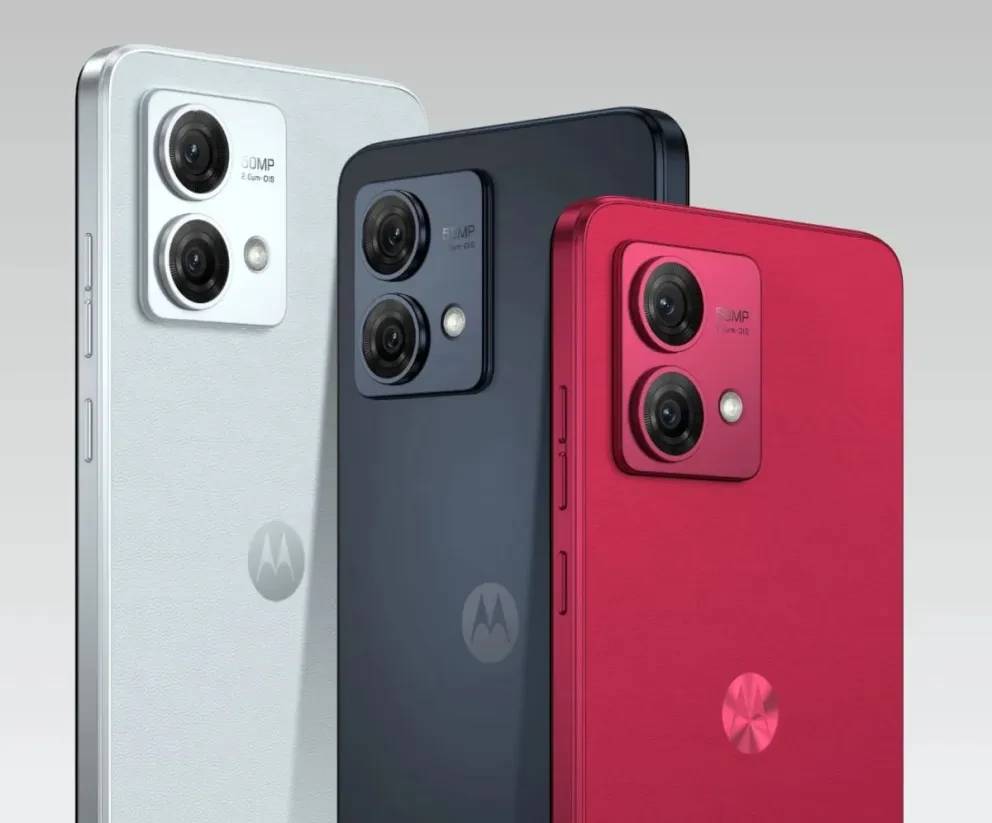 El smartphone Xiaomi Redmi Note 12 Pro 5G y el Motorola 40 Edge Neo, son de la competida gama media-alta. Foto: Cortesía