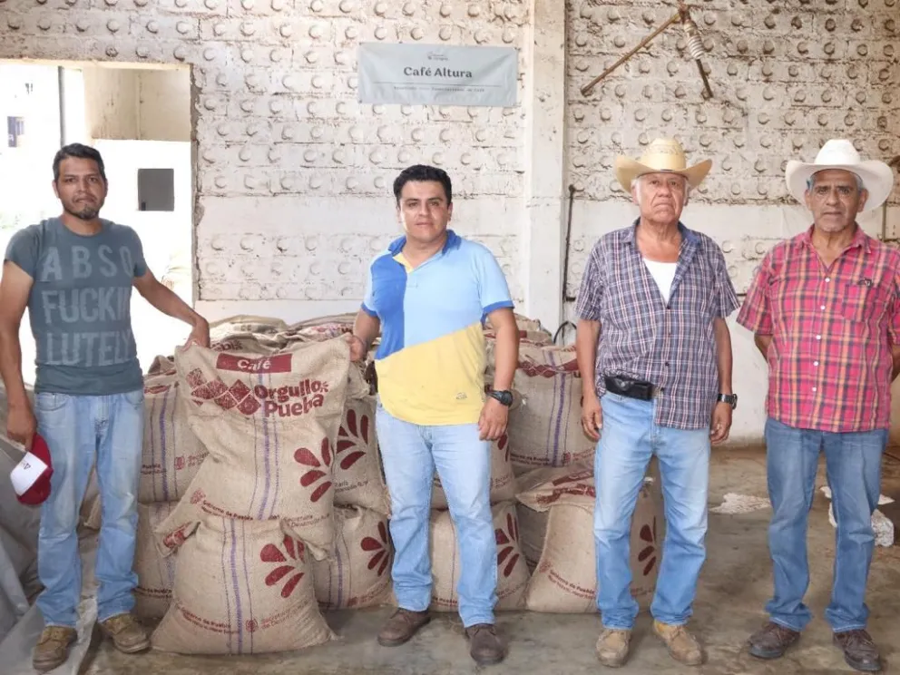 Productores de café del municipio de Huitzilan de Serdán, Puebla. Foto: Cortesía