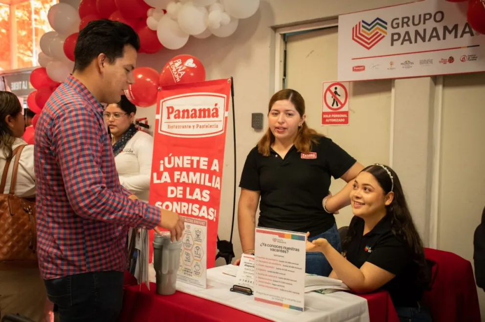 Se realiza la Feria Nacional del Empleo “Para la Inclusión Laboral de la Juventud” en Culiacán, Sinaloa.