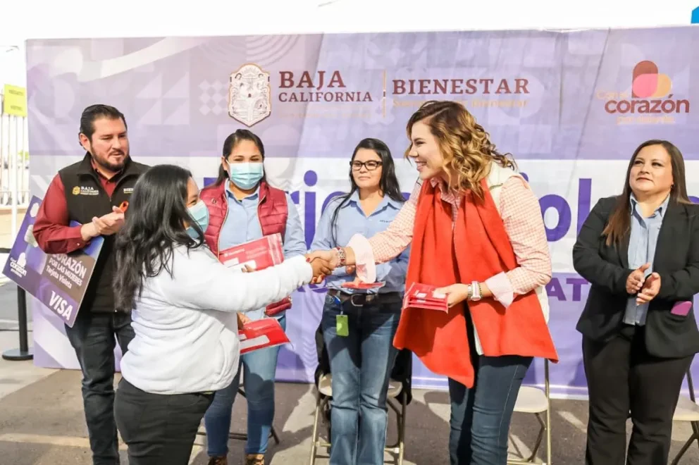 Jefas de familia de Baja California ahora pueden estudiar la preparatoria de manera gratuita. Foto: Cortesía