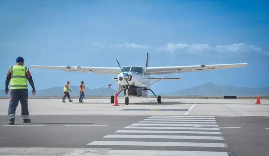 Nueva ruta de vuelo Los Mochis-San José del Cabo, desde Aeropuerto Internacional del Valle de El Fuerte. Foto: Cortesía