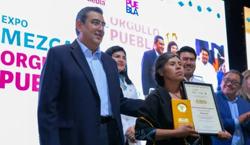 Apertura de la Expo Mezcal Orgullo Puebla 2023 en el Centro de Convenciones. Foto: Cortesía