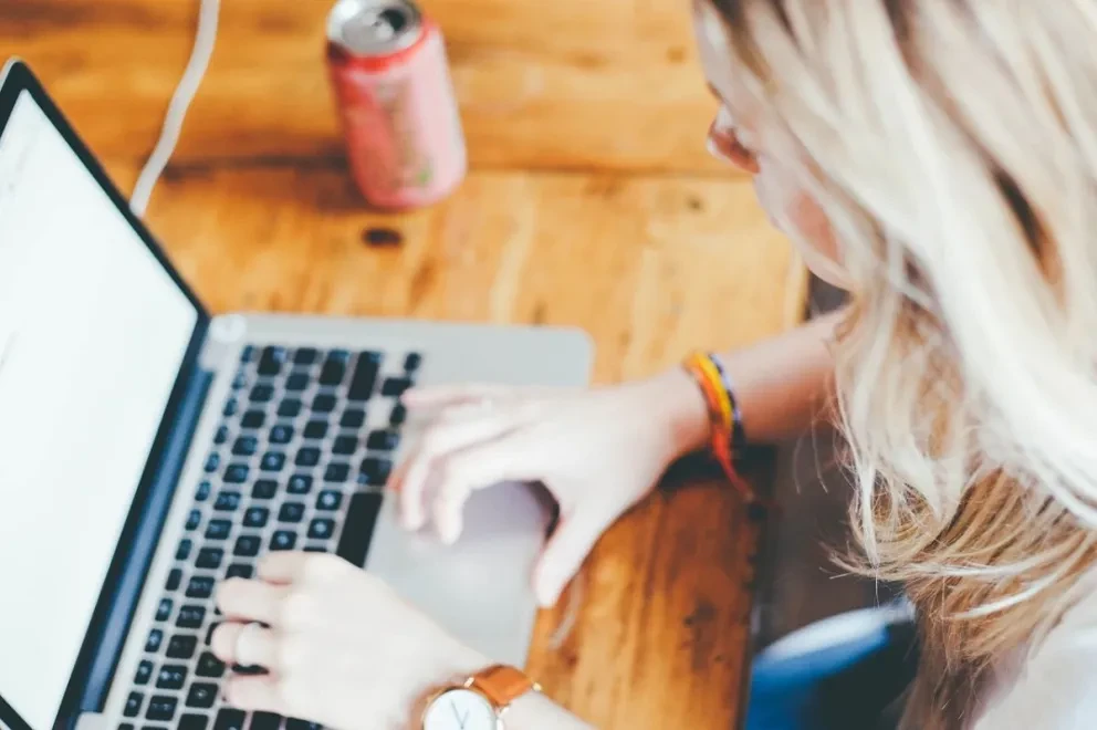 Outlook y Hotmail. Estas son las ventajas y diferencias de estos correos