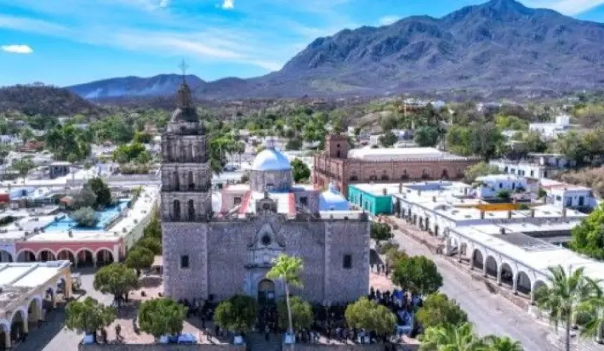 Concluye la construcción de la Ruta Mágica de Color en Álamos, Sonora