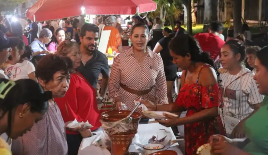 La Feria Gastronómica, las 4T “El sabor del Sur”, que se organizó en Escuinapa, supera las expectativas.