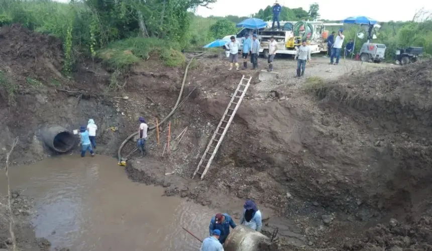 JAPAC:  Agua llegará hasta la madrugada del miércoles a colonias de Culiacán; empleados siguen trabajando arduamente