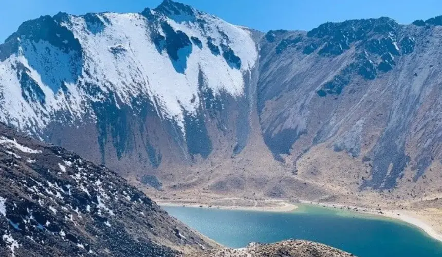 Explora la majestuosidad natural del Nevado de Toluca: Aventura y belleza en las alturas