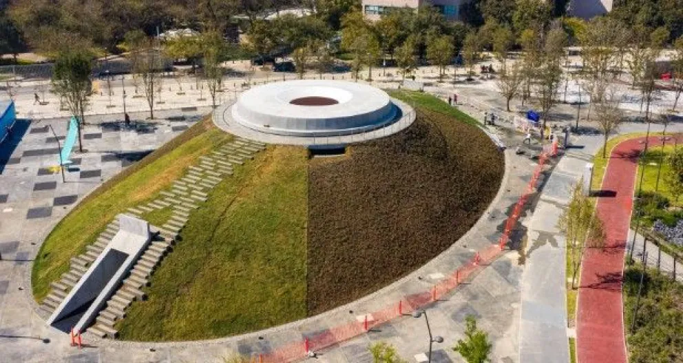 Atrévete a vivir el universo de colores luminosos en la exposición de James Turrell en Monterrey