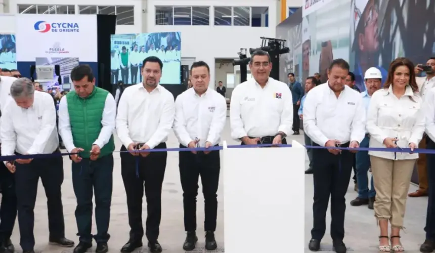 Nueva planta de sacos de papel de la empresa CYCNA de Oriente de la Cooperativa La Cruz Azul, en Puebla. Foto: Cortesía