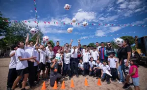 En Tepuche habitantes tendrán un campo de futbol y además están estrenando canchas de basquetbol