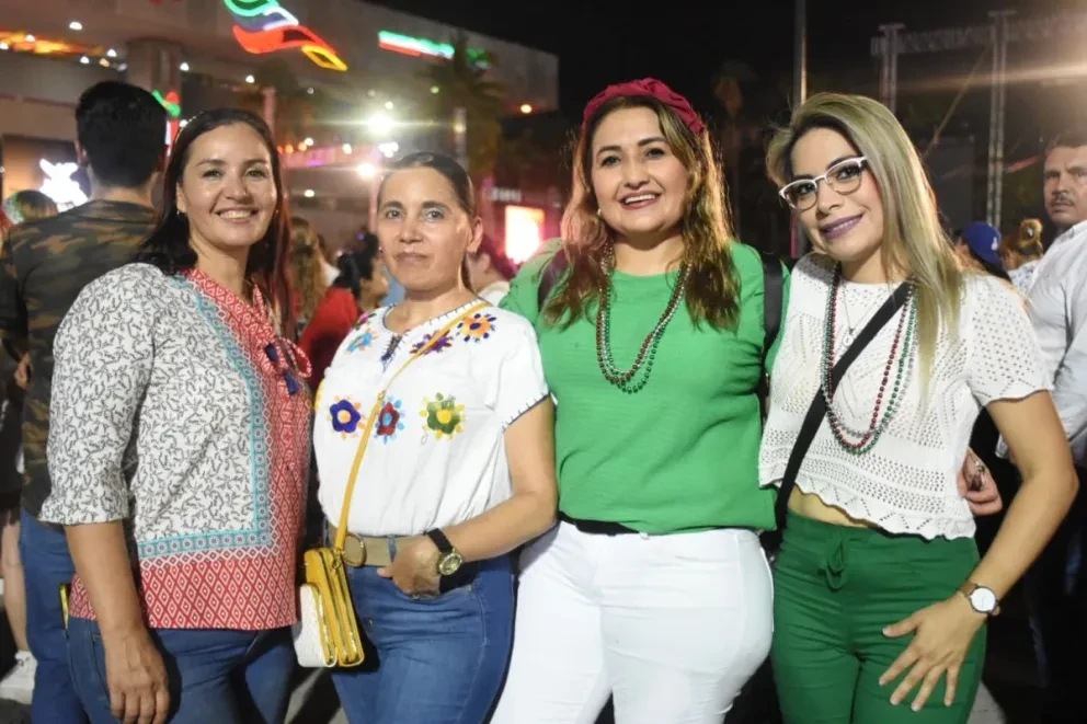 CULIACÁN. Así se vive la gran fiesta mexicana en Palacio de Gobierno. Fotos: Lino Ceballos.