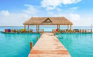 ¿De viaje por Cancún? Aprovecha para conocer Bacalar y Holbox