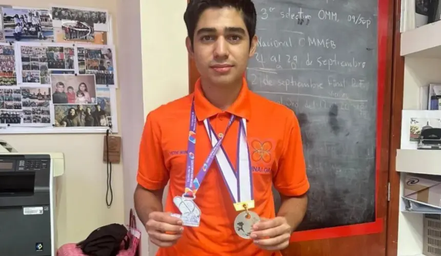 Víctor Manuel Bernal Ramírez, gana medalla de plata en olimpiada de matemáticas. Foto: Cortesía