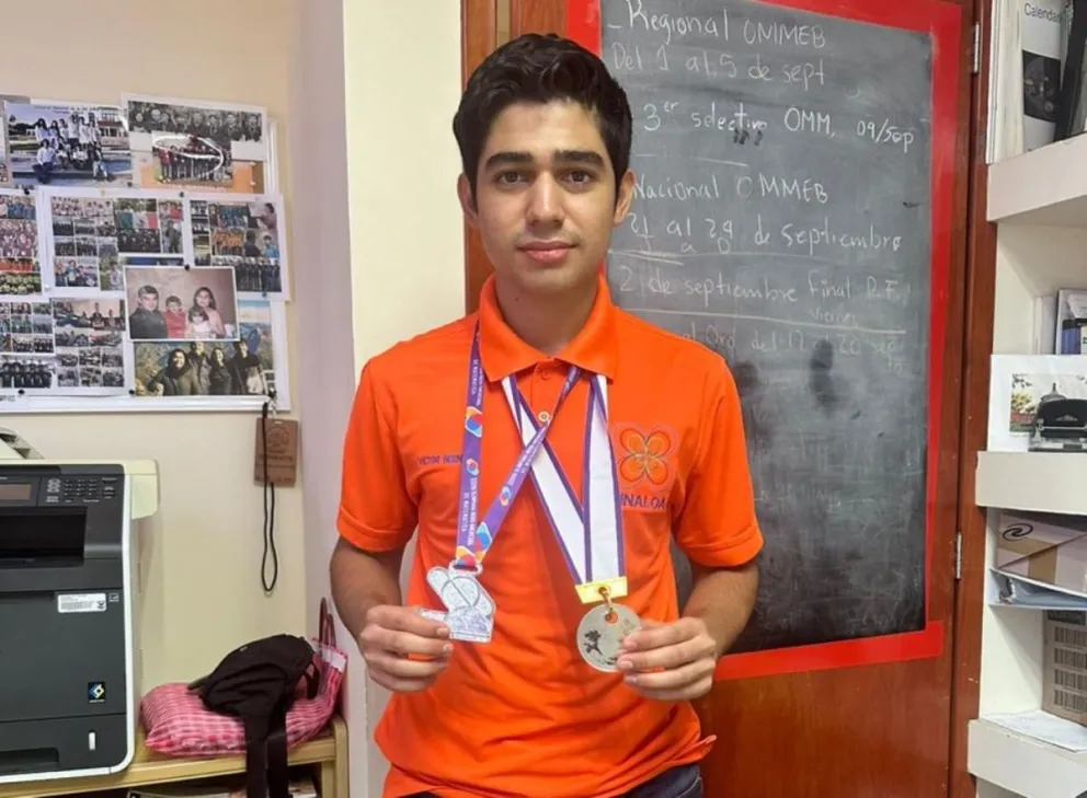 Víctor Manuel Bernal Ramírez, gana medalla de plata en olimpiada de matemáticas. Foto: Cortesía