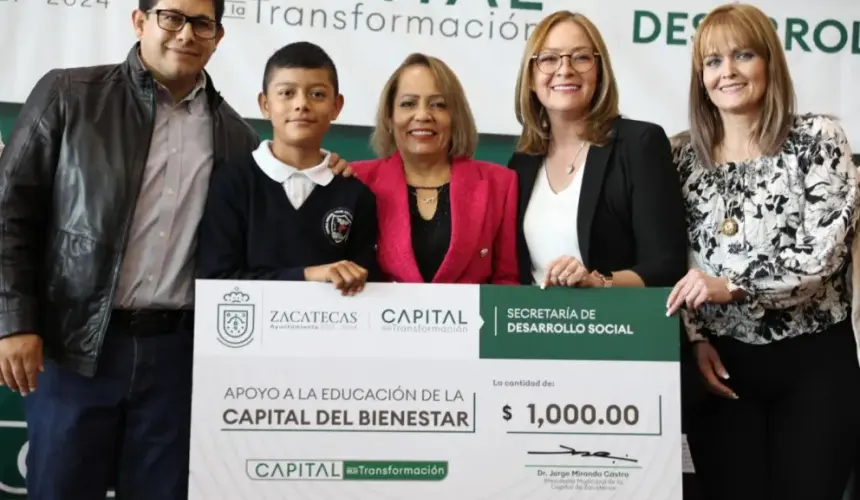  Entrega de becas del programa Apoyos a la Educación de la Capital del Bienestar en el municpio de Zacatecas. Foto: Cortesía