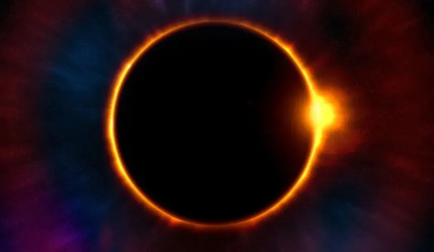 Durante un eclipse anular, el Sol se cubre casi por completo por la Luna, generando un efecto de anillo de fuego. Foto: Pixabay