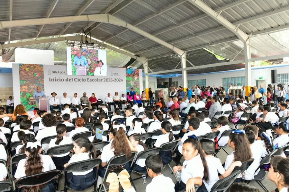 Calendario por estado para realizar el registro para recibir la Beca Benito Juárez 2023. Foto: Cortesía