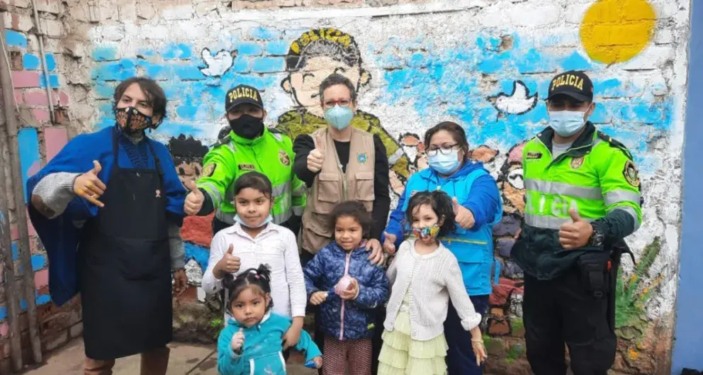 Expertos de 3 países hablan de intervenciones de paz