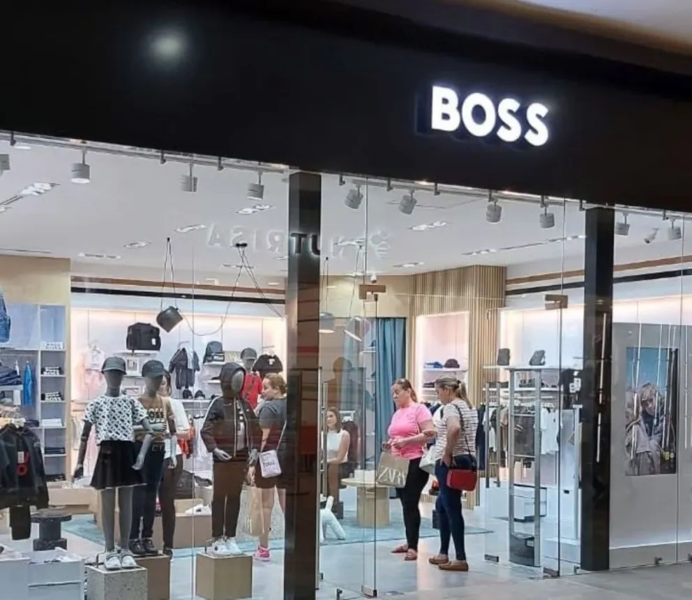 Ya abrió la tienda BOSS Kidswear en plaza Forum Culiacán. Foto: Car224