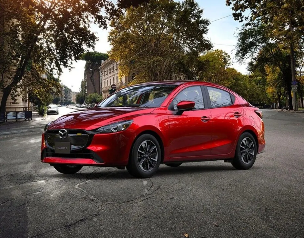 El nuevo sedán de Mazda llega al mercado mexicano a varios meses de su lanzamiento en Japón. Foto: Mazda
