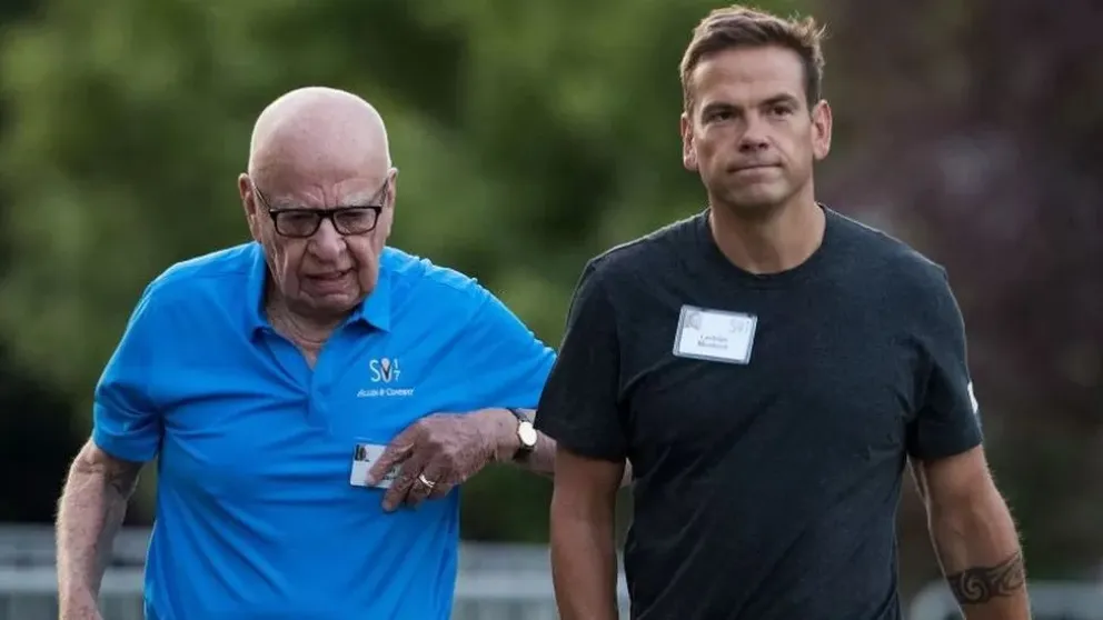 Rupert Murdoch y su hijo. Foto: BBC News