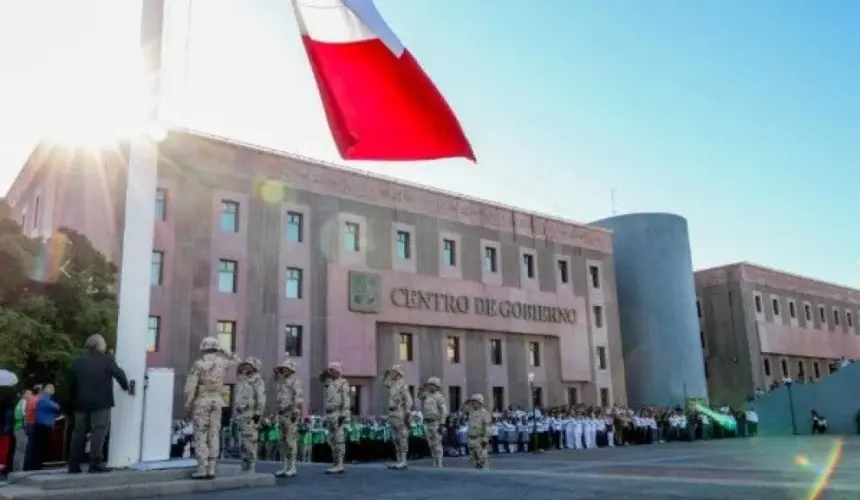 Rinden honores a la bandera en la lengua Mayo en Sonora