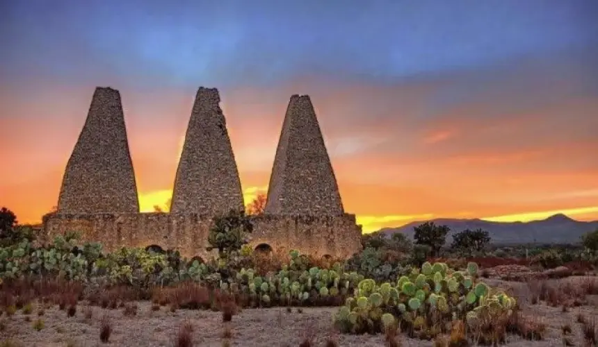 Explora 3 rutas de senderismo en Mineral de Pozos, Guanajuato 