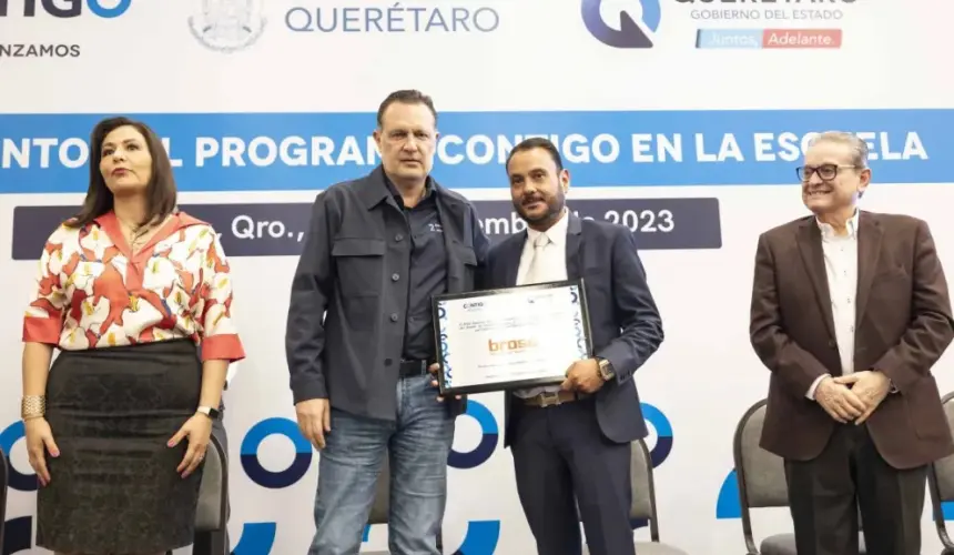  Darán mantenimiento constante a través del programa Contigo, en la Escuela en Querétaro. Foto: Cortesía