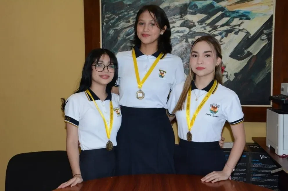 Las estudiantes de la UAS destacaron en el Concurso Nacional de Física con su proyecto El tubo de Kundt: Visualizando los modos normales de ondas sonoras. Foto: UAS