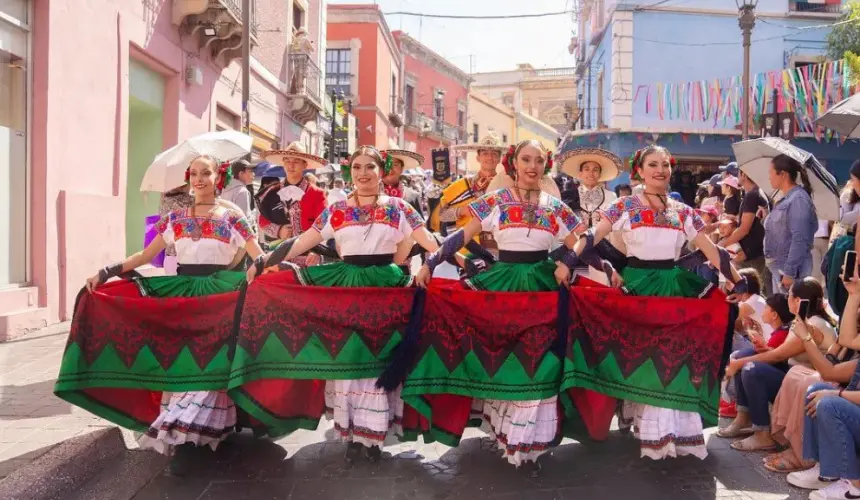 Toma de la Alhóndiga de Granaditas; asi se vivó el desfile en Guanajuato donde recordaron a El Pípila 