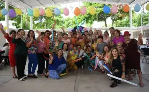 Abuelitas disfrutan de una fantástica celebración en el Centro de Desarrollo Integral No. 2 DIF Sinaloa