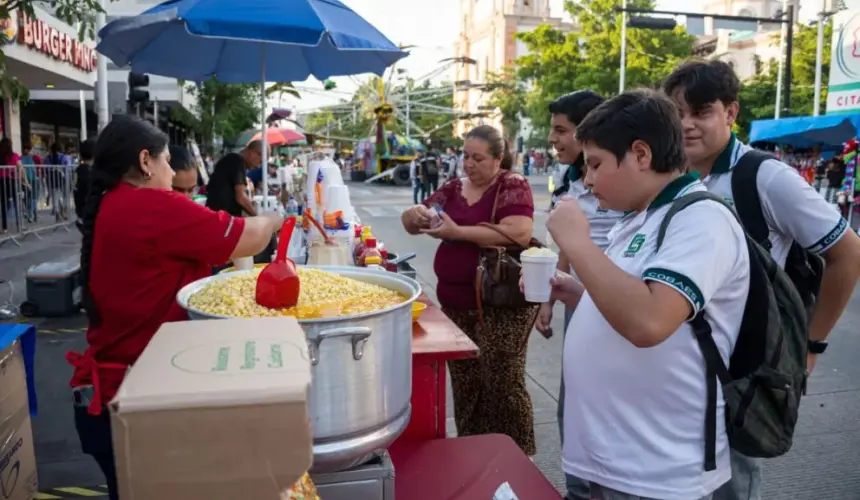 Chicos y grandes disfrutaron de la Expo Sindicaturas que se organizó en el marco del 492 Aniversario de Culiacán.