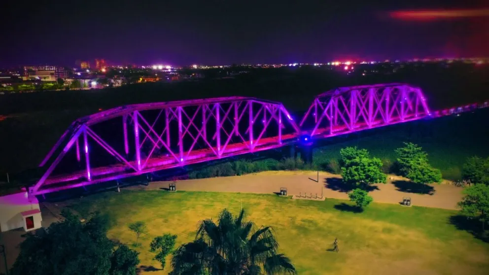 Puente Negro se viste de rosa en conmemoración al Día Mundial contra el Cáncer de Mama