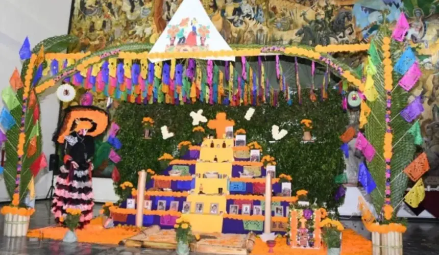 Dónde inscribirse para el Concurso Artístico de Altares y Ofrendas a los Muertos, en Puebla. Foto: Cortesía