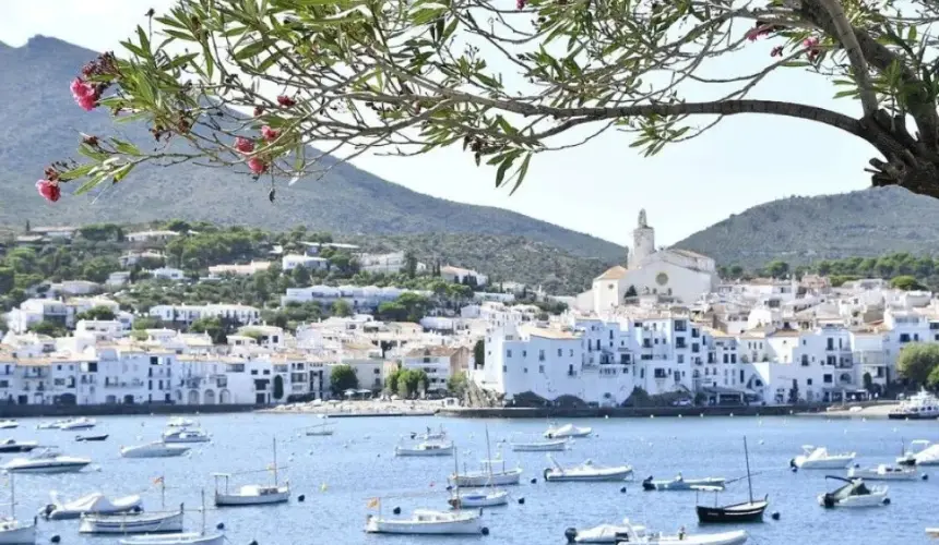 ¿Por qué es tan famoso Cadaqués, España?