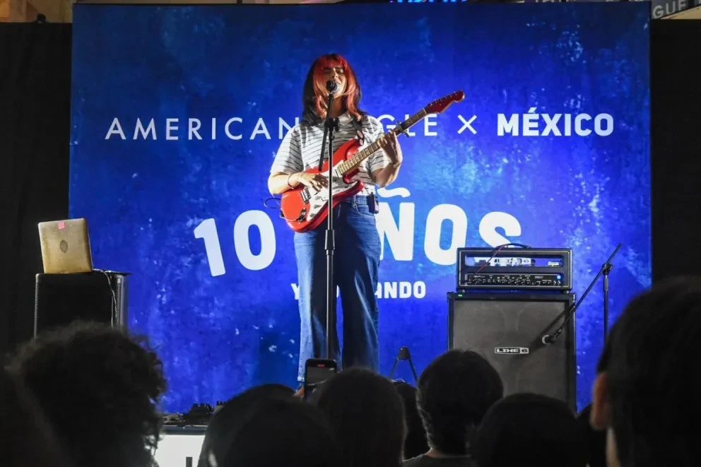Bratty ofreció un concierto para los asistentes al aniversario de American Eagle en Culiacán. Foto: Cortesía