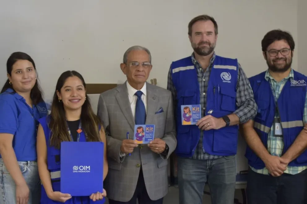 La Organización Internacional para las Migraciones (OIM) dona artículos de higiene personal. Foto: Cortesía