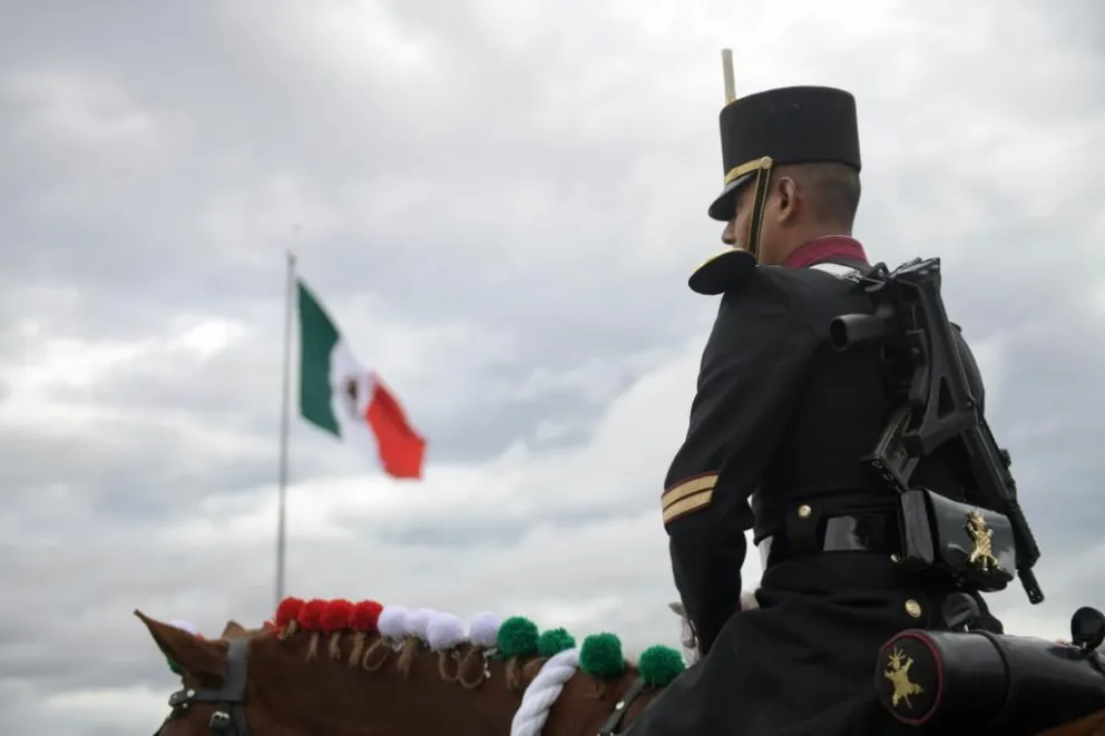 México celebró 200 años de honor y lealtad del Heroico Colegio Militar.