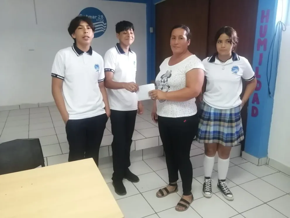 Alumnos del CETMAR de Altata destacan con su labor de ayuda a la comunidad
