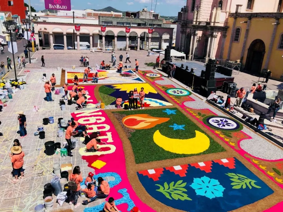 En Uriangato la elaboración de tapetes y alfombras es una tradición muy importante que forma parte de su identidad cultural. Foto: Cortesía