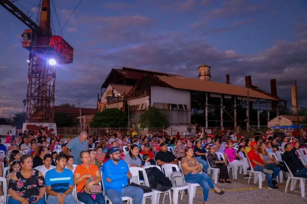 Familias completas de la sindicatura de Costa Rica disfrutaron de inicio a fin el emotivo festejo.