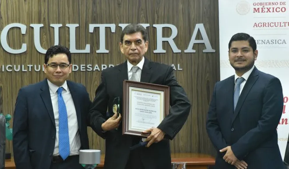El veterinario Benjamín Jara Guillén gana el Premio Nacional de Sanidad Animal 2023.