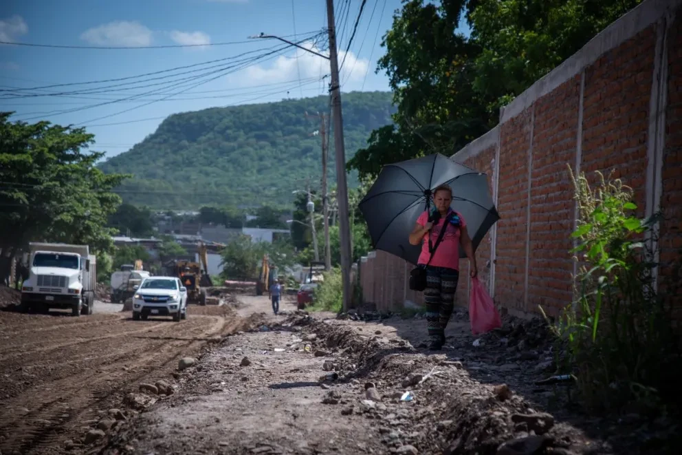 Con este tipo de obras mejora la infraestructura vial de la ciudad y proporciona a los ciudadanos vías de tránsito más seguras y cómodas.